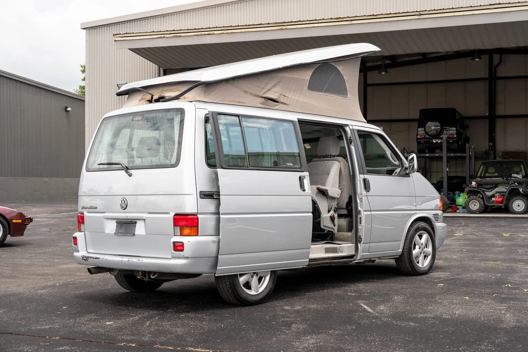 2002 Volkswagen EuroVan - Image 14 of 31