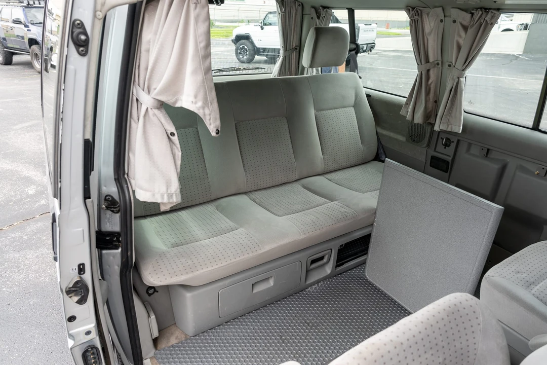 2002 Volkswagen EuroVan - Image 30 of 31