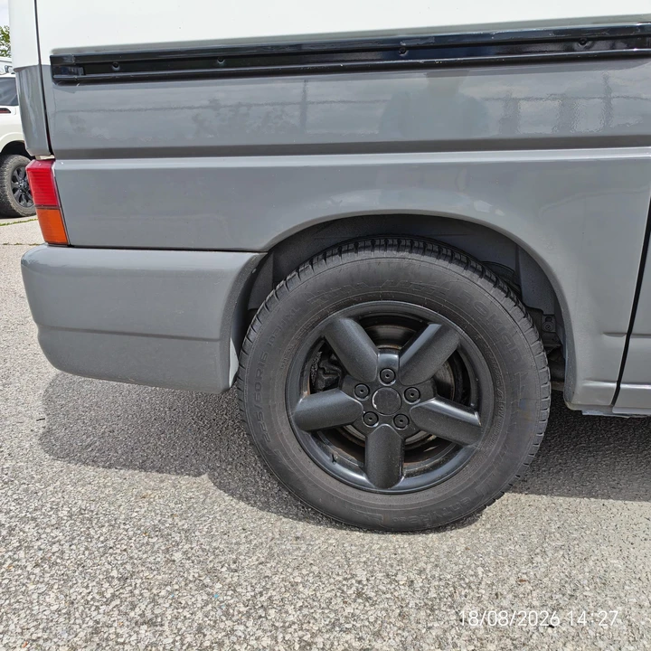 2002 Volkswagen EuroVan - Image 16 of 31