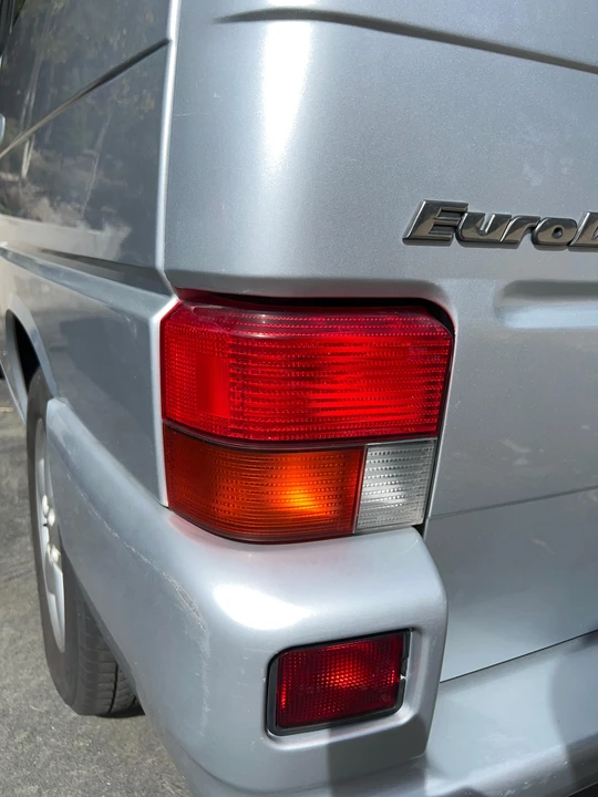 2002 Volkswagen EuroVan - Image 20 of 31