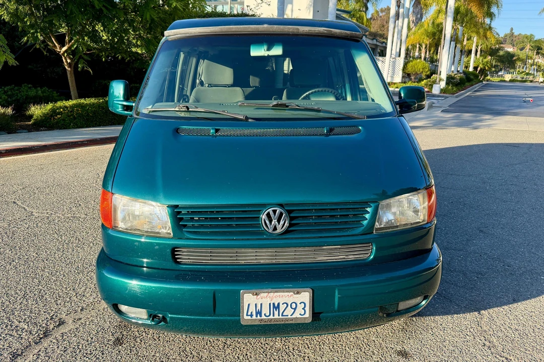 2002 Volkswagen EuroVan - Image 2 of 31