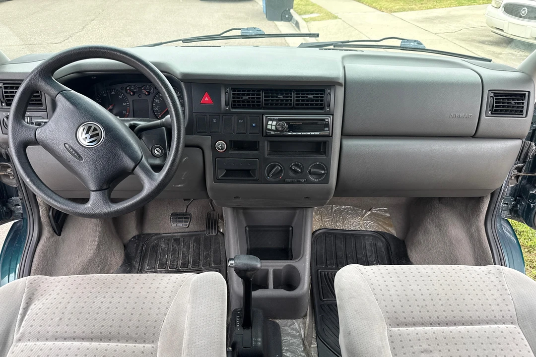2002 Volkswagen EuroVan - Image 25 of 31