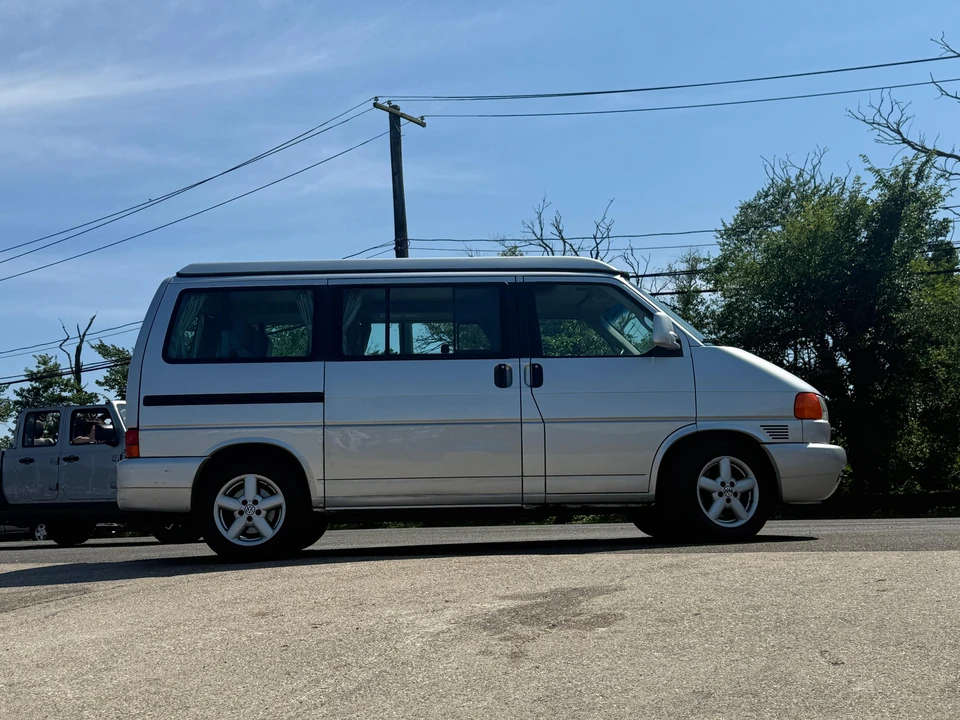 2002 Volkswagen EuroVan - Image 16 of 31