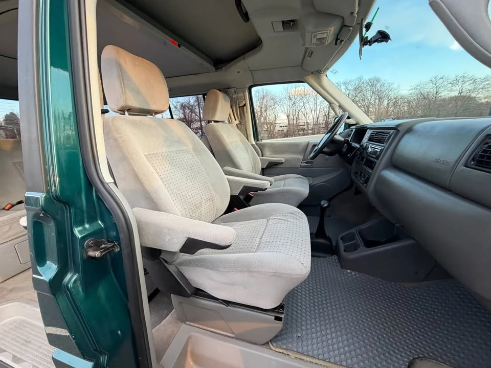 2002 Volkswagen EuroVan - Image 16 of 21
