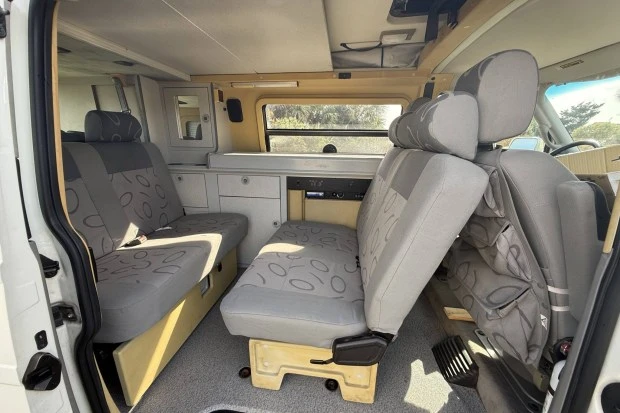 2002 Volkswagen EuroVan - Image 5 of 8