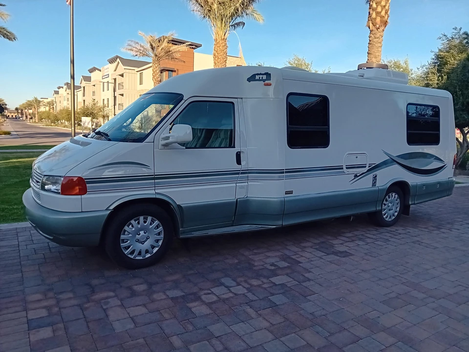 2002 Volkswagen EuroVan - Image 11 of 31