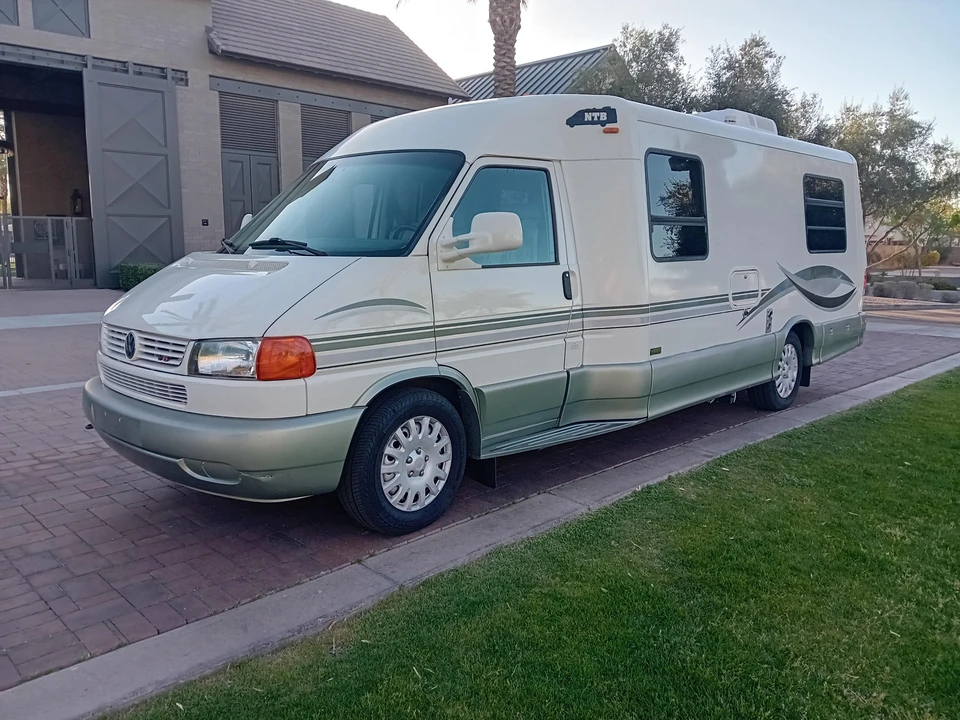 2002 Volkswagen EuroVan - Image 9 of 31