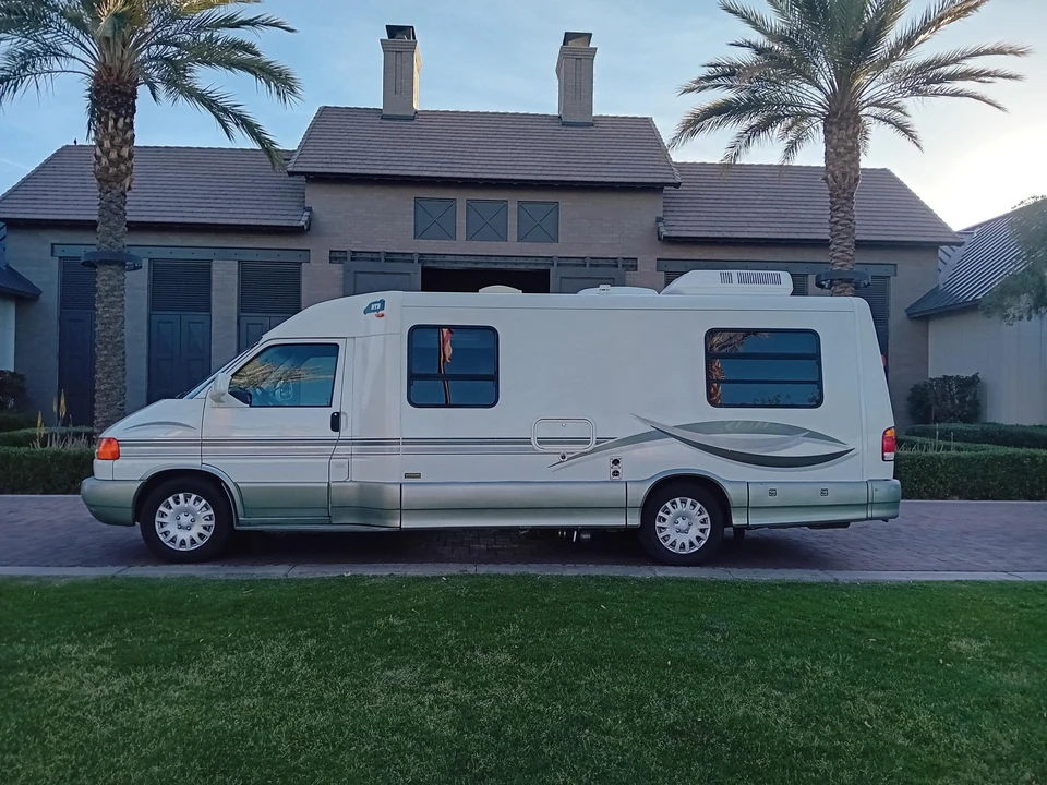 2002 Volkswagen EuroVan - Image 13 of 31