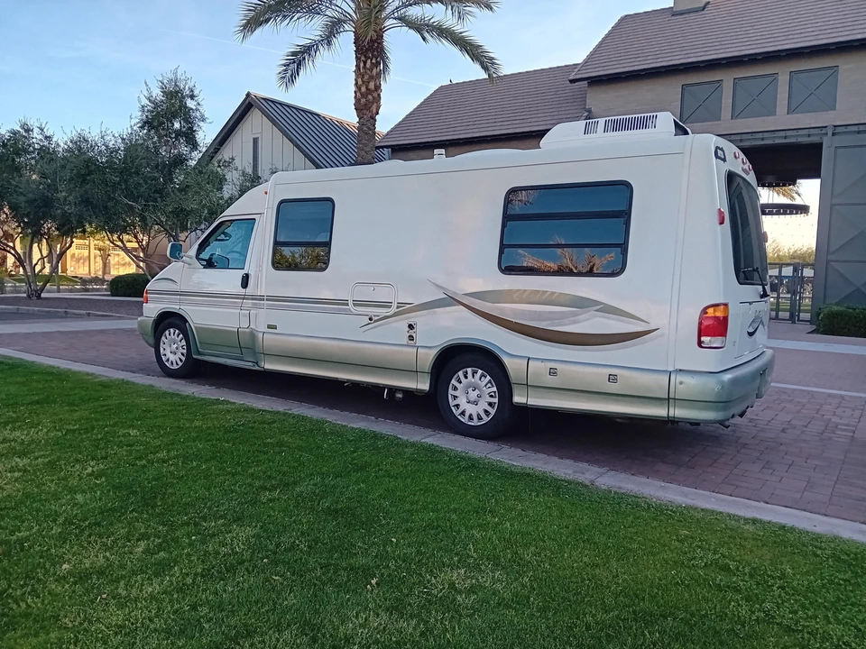 2002 Volkswagen EuroVan - Image 14 of 31