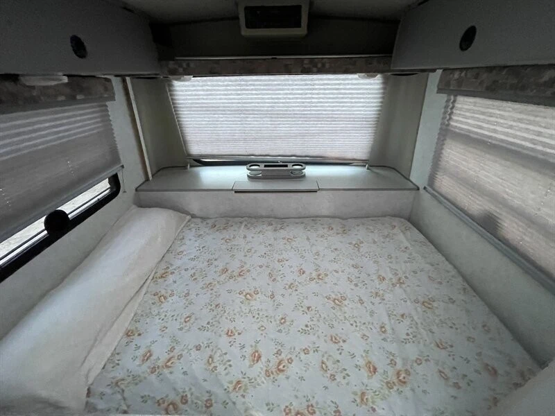 2002 Volkswagen EuroVan - Image 6 of 12