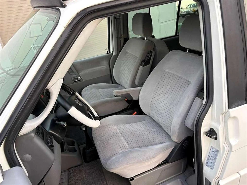 2002 Volkswagen EuroVan - Image 21 of 31