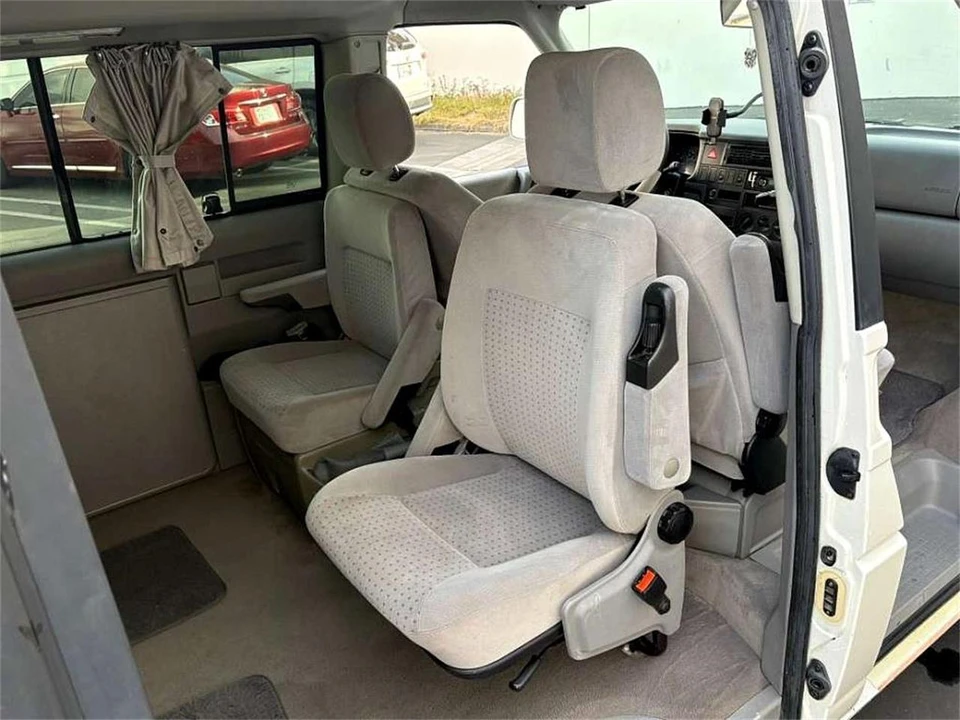 2002 Volkswagen EuroVan - Image 22 of 31