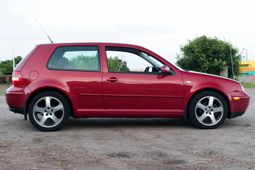 2002 Volkswagen GTI Mk4 - Image 3 of 31