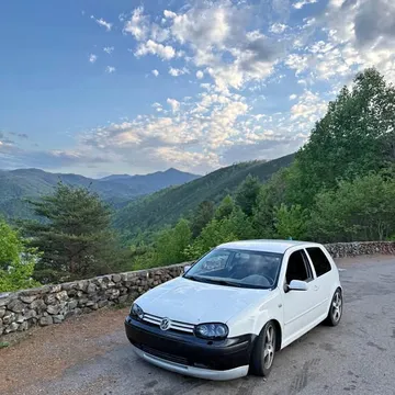 2002 Volkswagen Golf GL