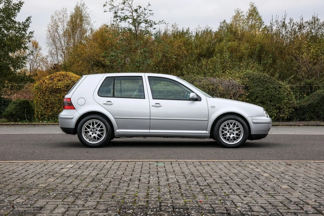 2002 Volkswagen GTI Mk4 - Image 7 of 30