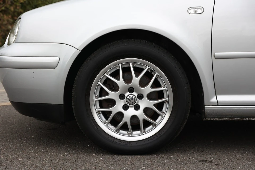 2002 Volkswagen GTI Mk4 - Image 9 of 30