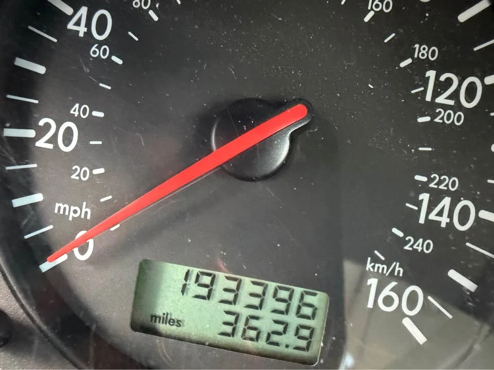 2002 Volkswagen GTI Mk4 - Image 11 of 14