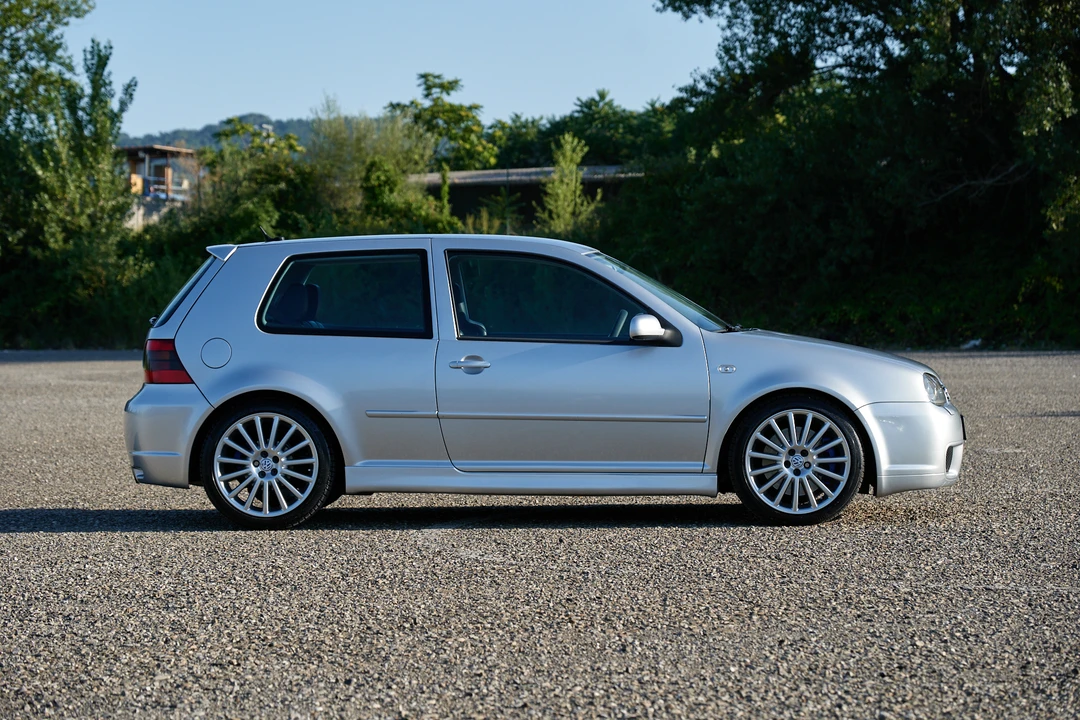 2002 Volkswagen R32 Mk4 - Image 3 of 31