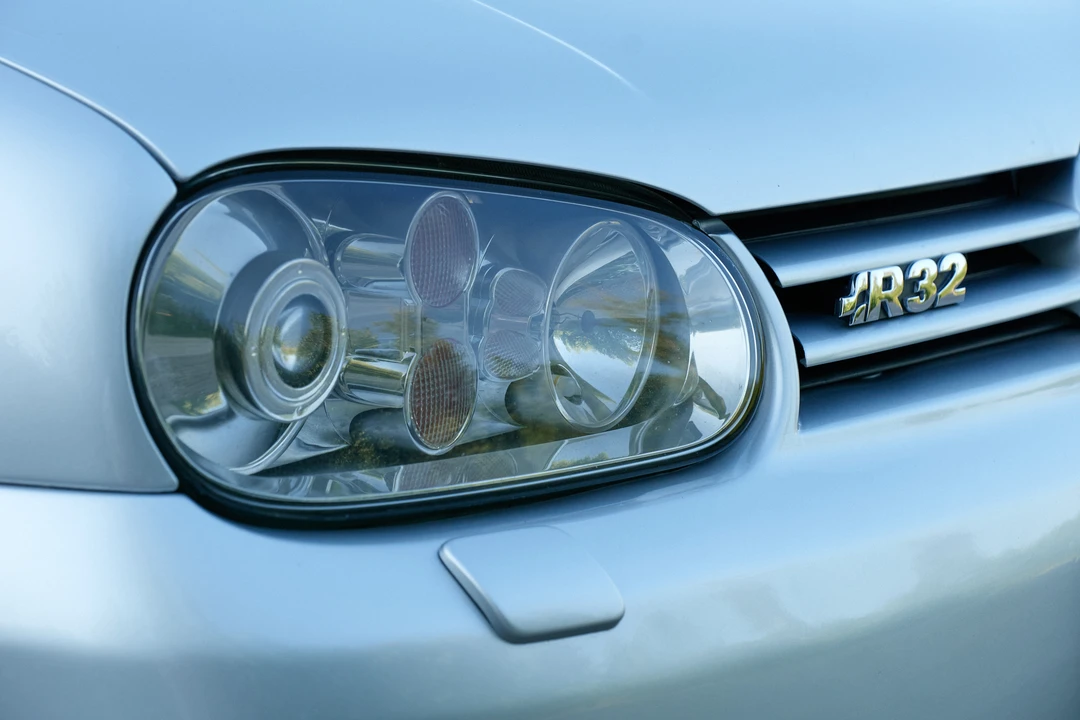 2002 Volkswagen R32 Mk4 - Image 10 of 31