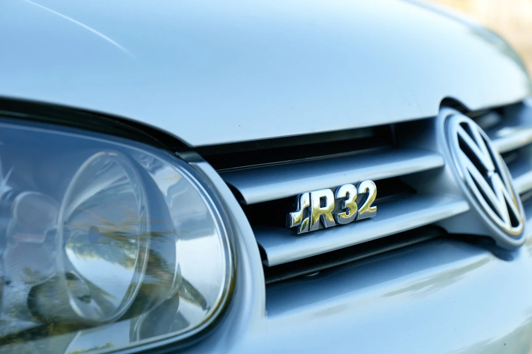 2002 Volkswagen R32 Mk4 - Image 11 of 31