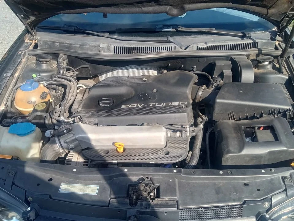 2002 Volkswagen GTI Mk4 - Image 6 of 11