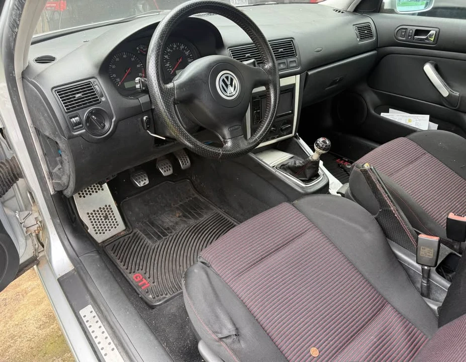 2002 Volkswagen GTI Mk4 - Image 6 of 16