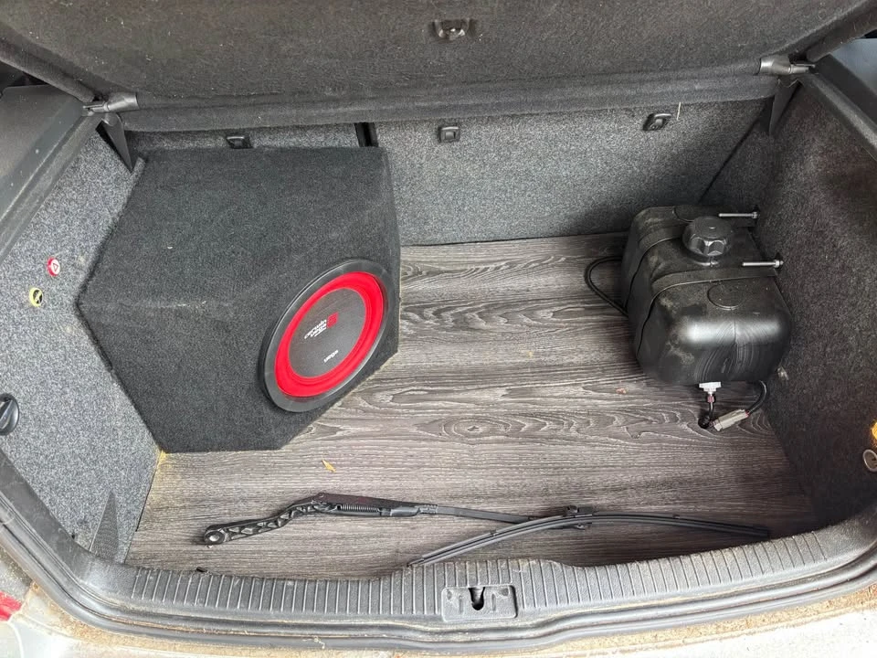 2002 Volkswagen GTI Mk4 - Image 9 of 13