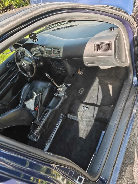 2002 Volkswagen GTI Mk4 - Image 8 of 17