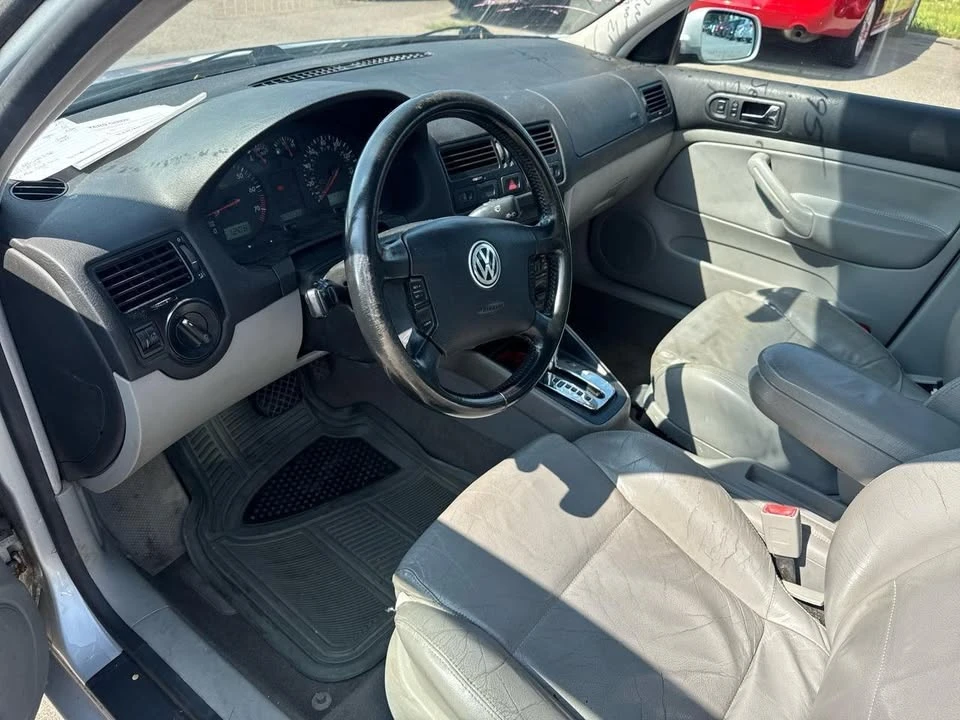 2002 Volkswagen A4 Jetta - Image 9 of 11