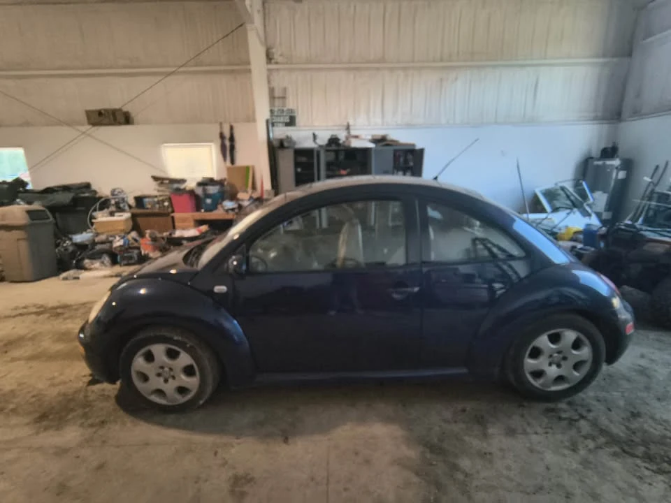 2002 Volkswagen New Beetle - Image 4 of 4