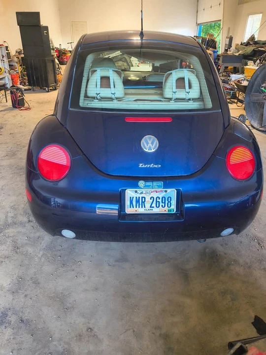 2002 Volkswagen New Beetle - Image 3 of 4