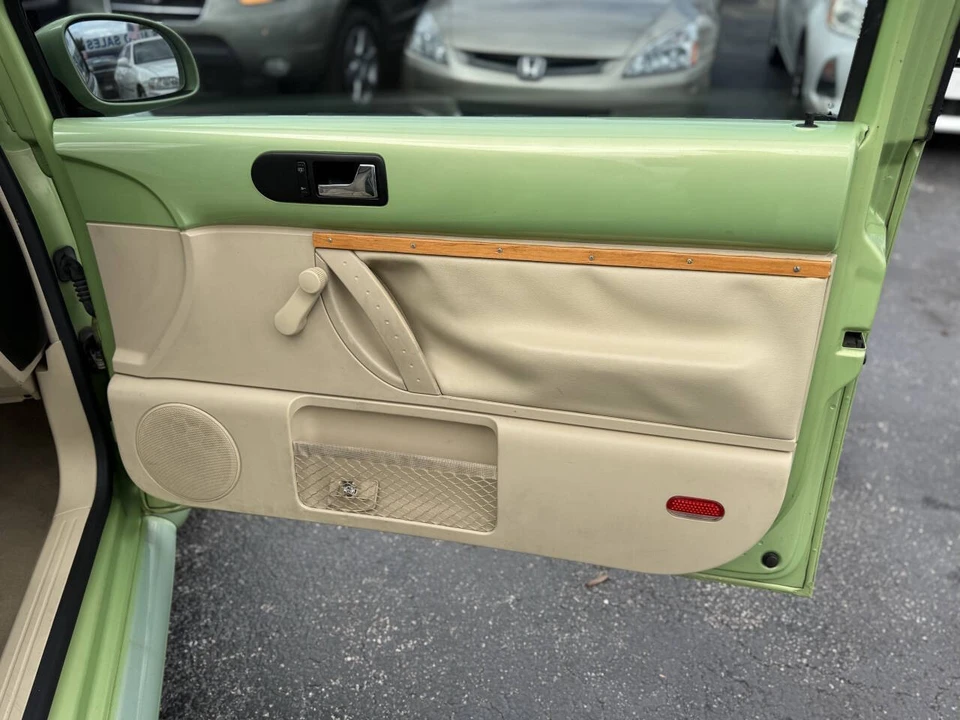 2002 Volkswagen New Beetle - Image 17 of 21