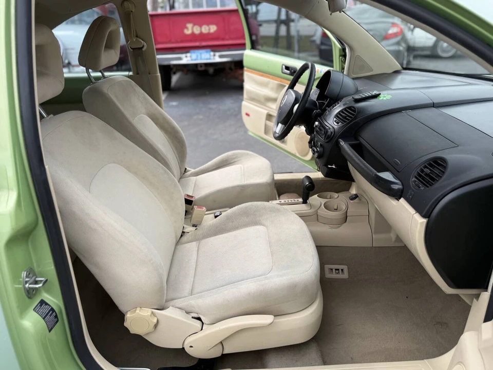 2002 Volkswagen New Beetle - Image 16 of 21