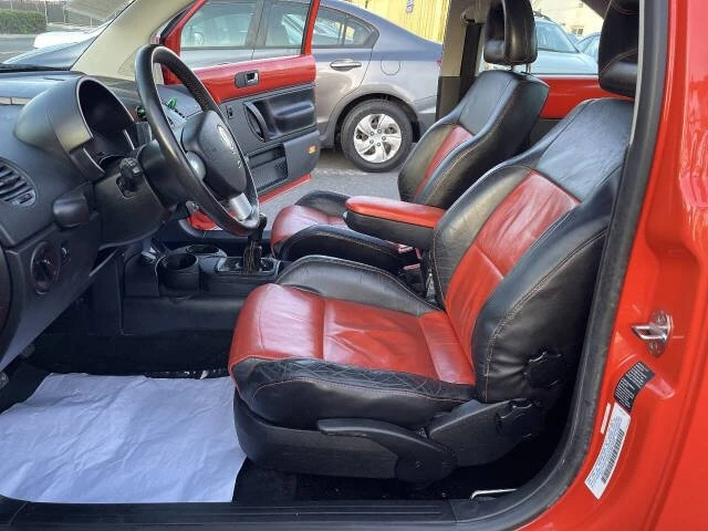 2002 Volkswagen New Beetle - Image 8 of 18
