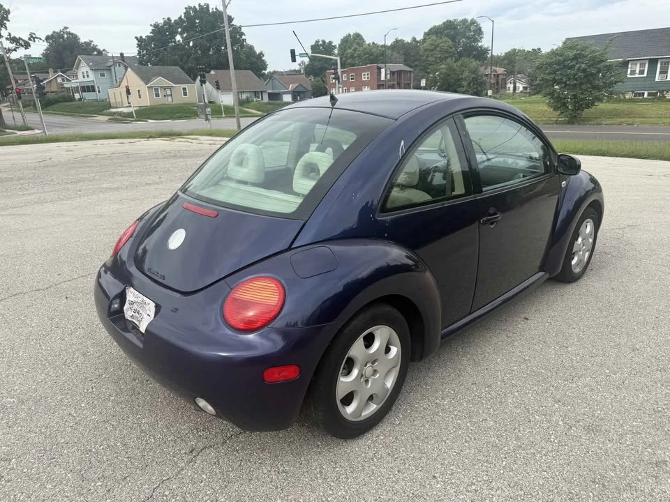 2002 Volkswagen New Beetle - Image 5 of 10