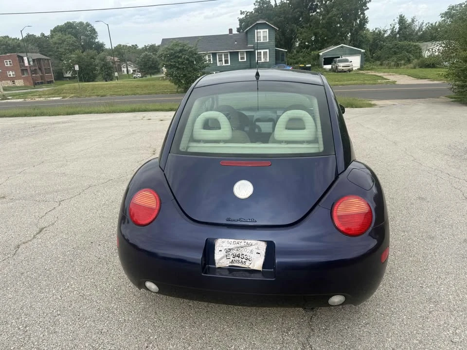 2002 Volkswagen New Beetle - Image 6 of 10