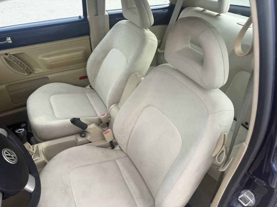 2002 Volkswagen New Beetle - Image 9 of 10