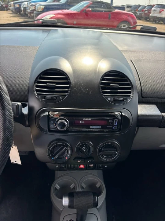 2002 Volkswagen New Beetle - Image 12 of 20