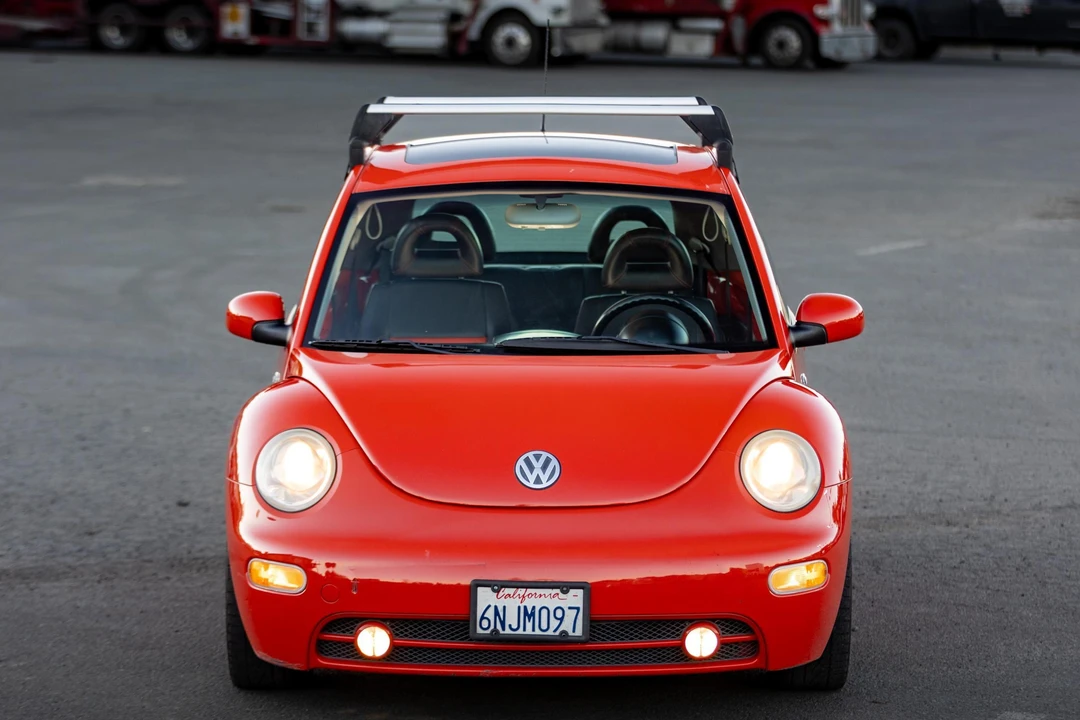 2002 Volkswagen New Beetle - Image 2 of 31