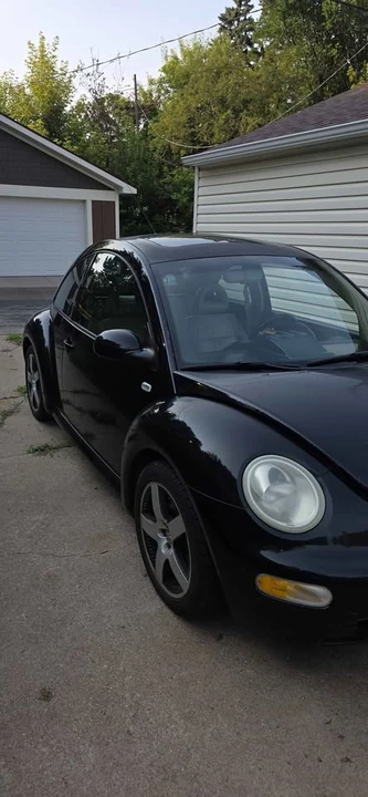 2002 Volkswagen New Beetle - Image 2 of 8