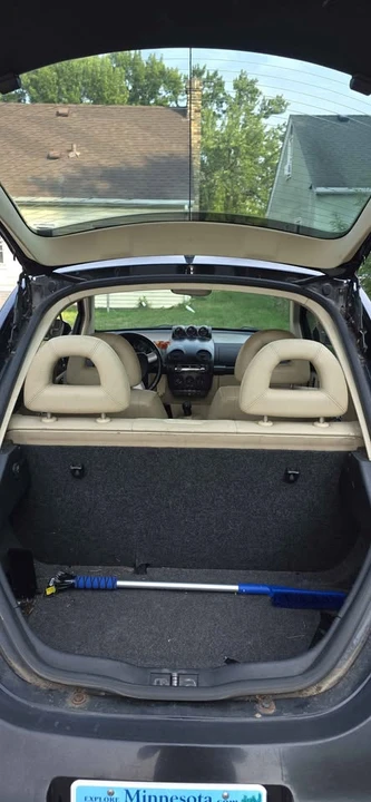 2002 Volkswagen New Beetle - Image 4 of 8