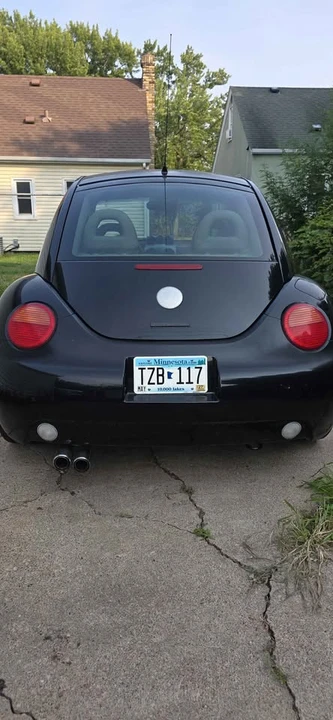 2002 Volkswagen New Beetle - Image 3 of 8