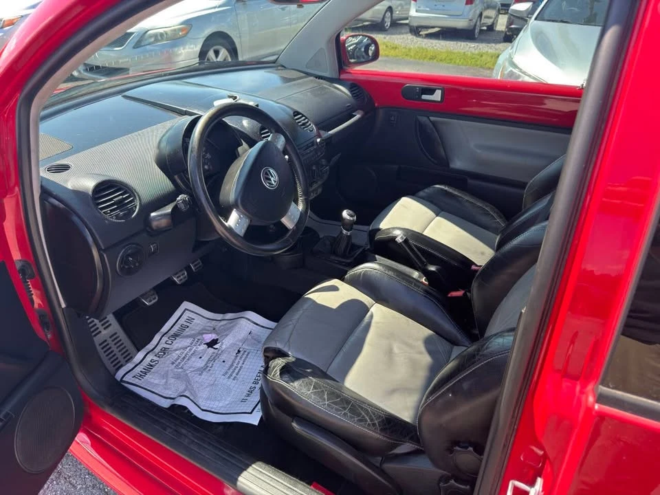 2002 Volkswagen New Beetle - Image 10 of 15