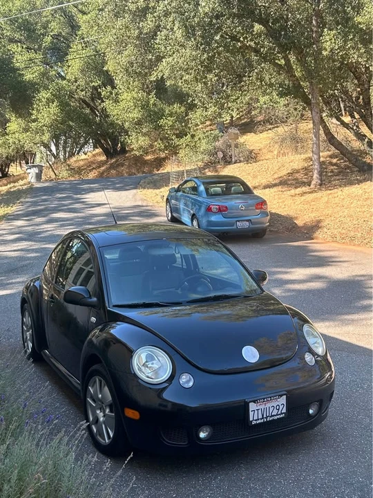 2002 Volkswagen New Beetle - Image 4 of 5