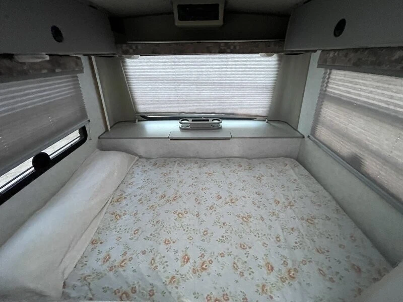 2002 Volkswagen EuroVan - Image 6 of 12