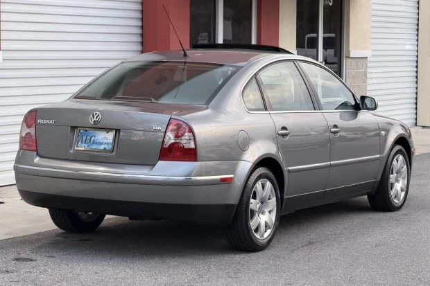 2002 Volkswagen Passat - Image 2 of 7