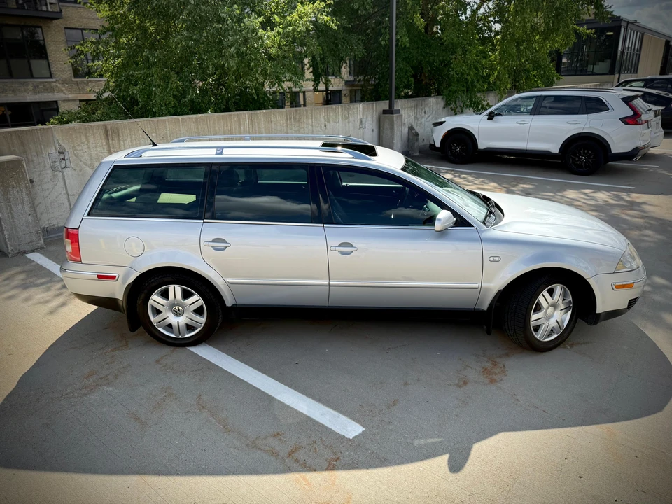 2002 Volkswagen Passat - Image 17 of 31