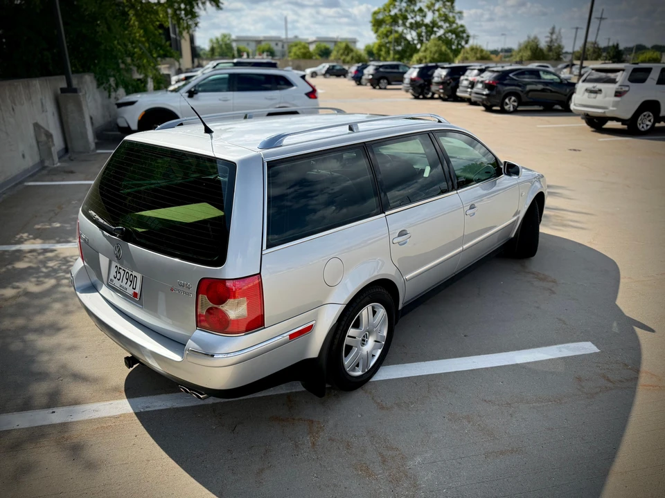 2002 Volkswagen Passat - Image 14 of 31