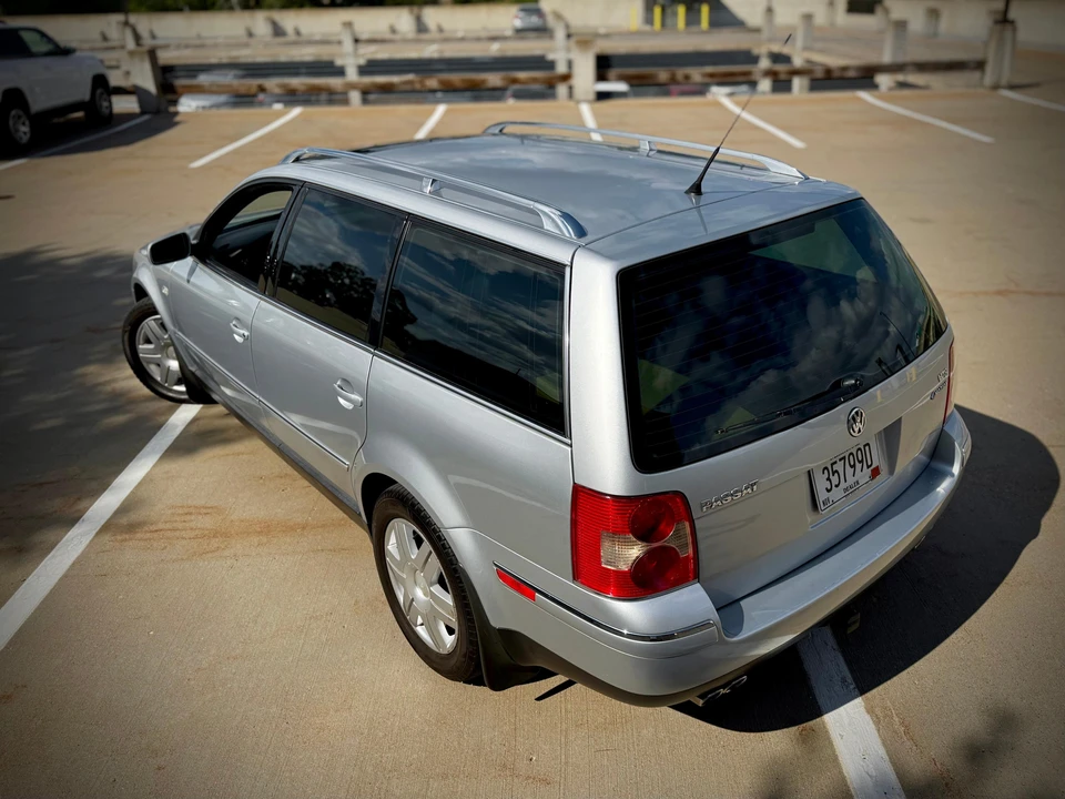 2002 Volkswagen Passat - Image 12 of 31