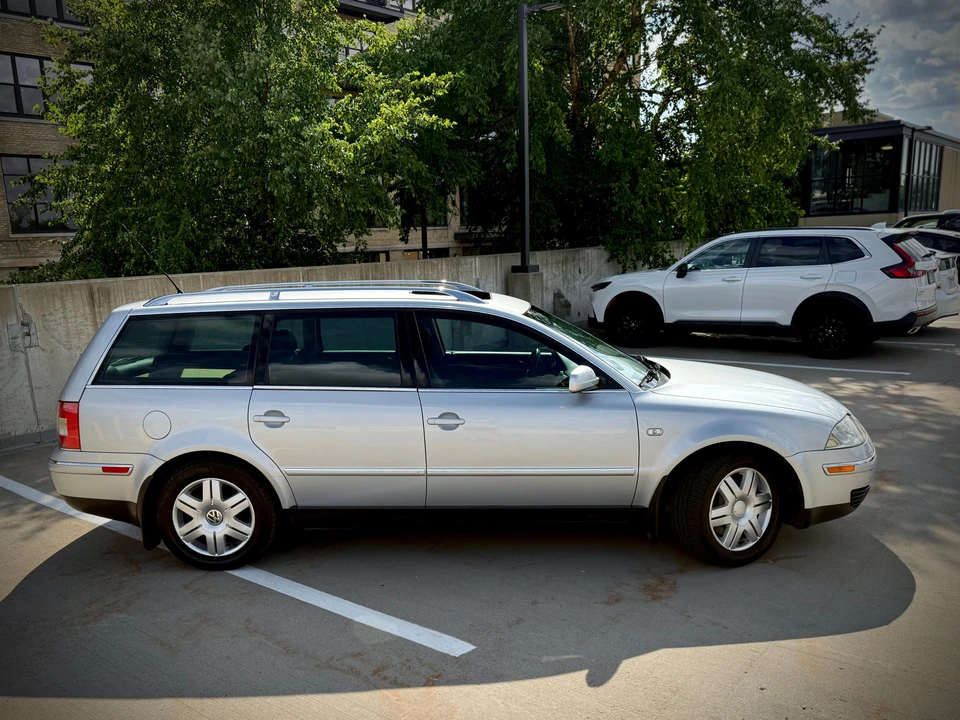 2002 Volkswagen Passat - Image 16 of 31